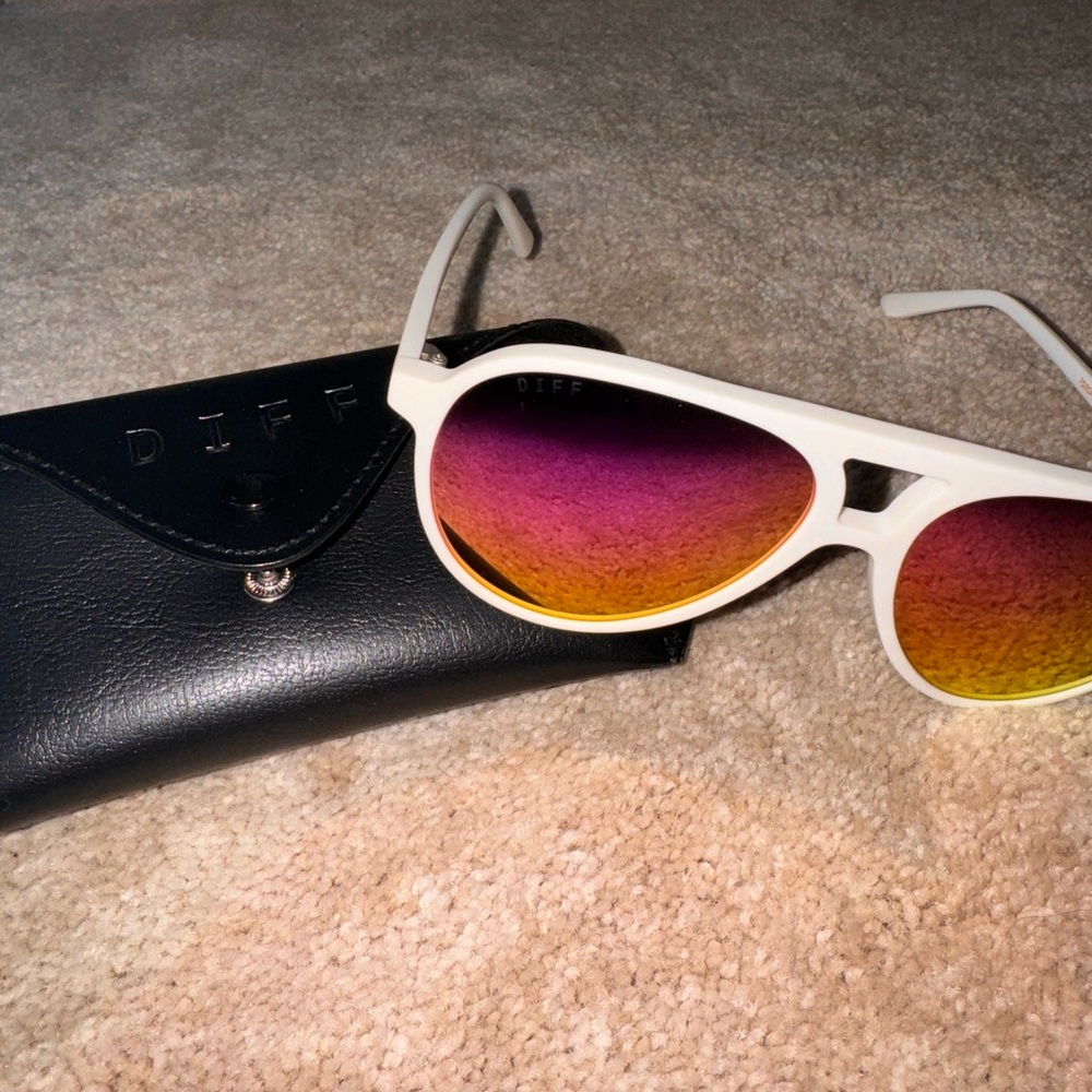 Diff Sunglasses - image 3